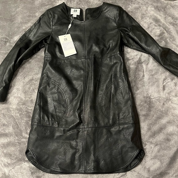 womens vicky and lucas leather dresss size small - Picture 1 of 3
